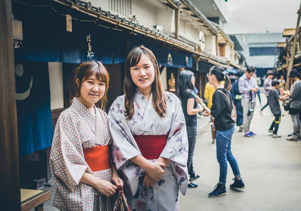 京都日本   10月28妇女旅游佩戴传统_1015120